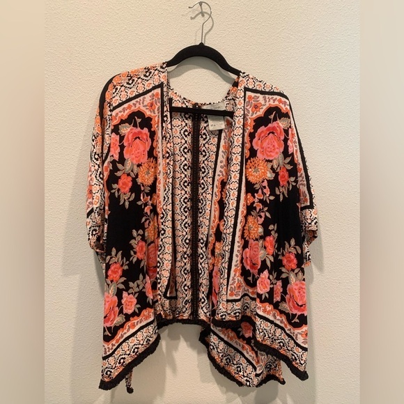Charlie Paige Tops - Charlie Paige Kimono Floral
